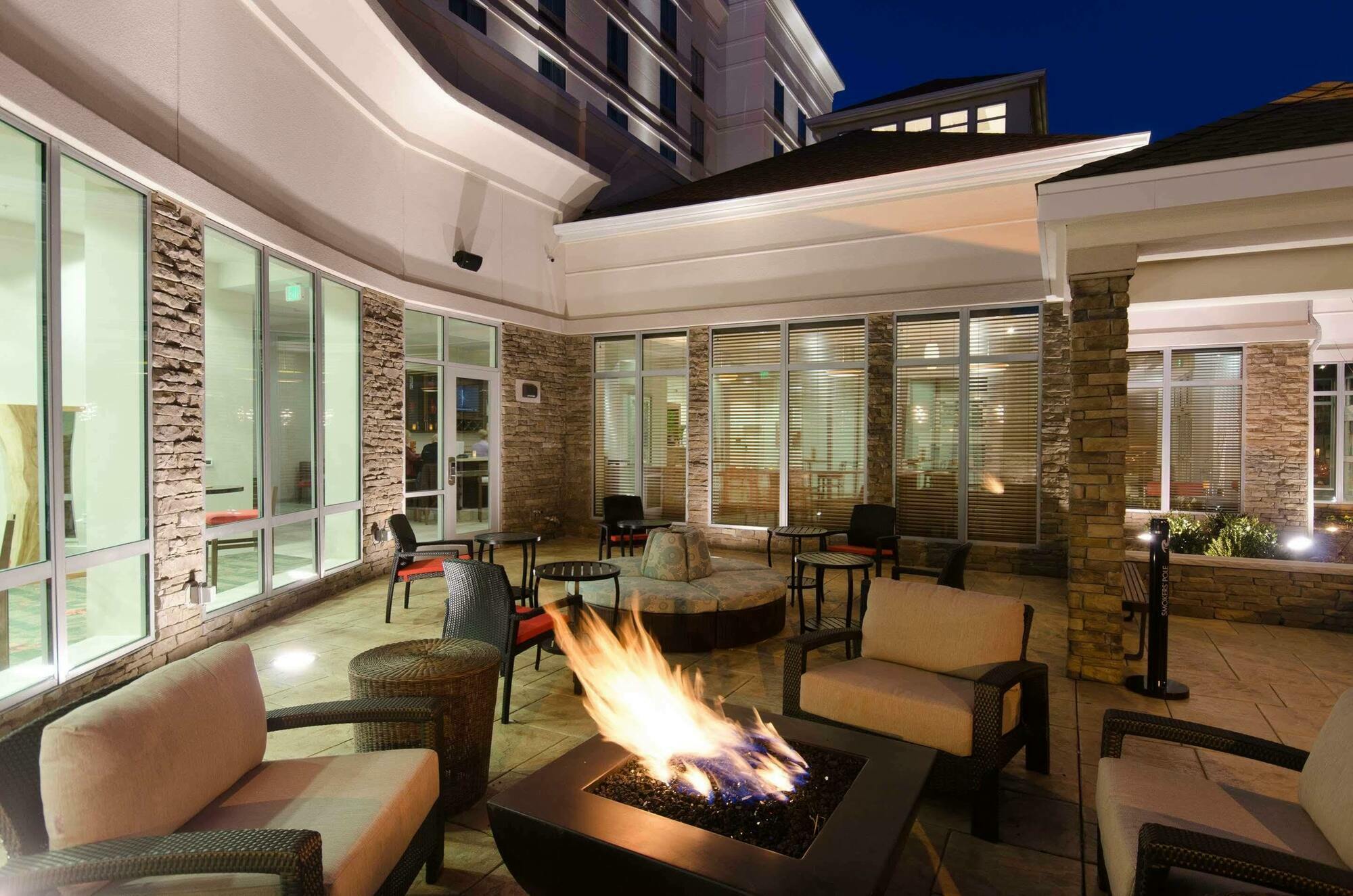 Hilton Garden Inn Hickory Exterior photo